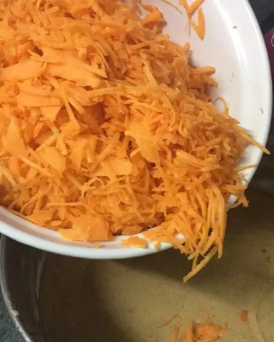 Yup! That much carrots in just one small carrot cake! Using that much is what keeps the cake flavorful, moist and healthy! Cooking usually reduces the vitamin content of vegetables. However, research suggests that beta-carotene (what makes carrots orange) are released more in cooked carrots , which then converts to Vitamin A. We need Vitamin A to keep our hair, skin, nails and eyes healthy. Sorry for the long explanation, but got excited after smelling my carrot cake coming out of the oven! #carrotcake #carrot #homemade #healthyriyadh #healthyeating #lowsugar #goodforyou #yummy #jeddahfood #riyadhfood #organic #fromscratch