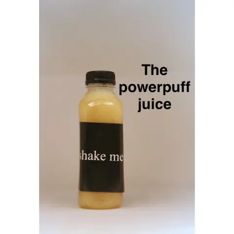 Ingredients:, honeydew melon, grapes, kiwi, grapefruit المكونات: كيوي وعنب وجريب فروت وبطيخ المن