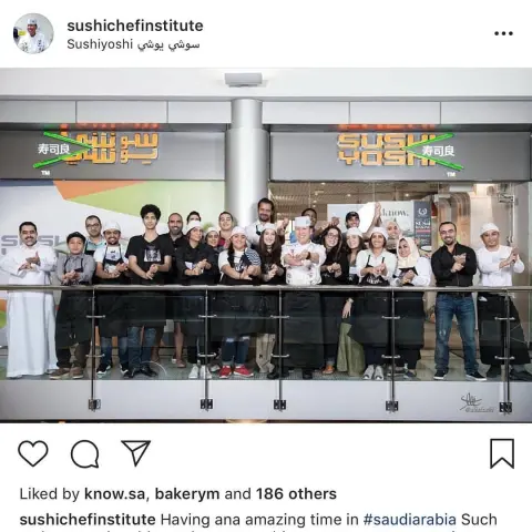 .Picture with Master chef Andy Matsuda founder of Sushi Chef Institute ‎.صورة تذكارية للمشاركين بالدورة مع ماستر شيف اندي .#sushiinstitute . . ‎#سوشي_جدة #سوشي_تايم #سوشي_بايت #مطعم #مطاعم_جدة #جمبري #تيمبورا_شرمب #sushi #sushibite #resturant #طلبيه #طلبيات #لذيذ dubi #istanbul# #rome #france #london #jeddahfood #jeddah