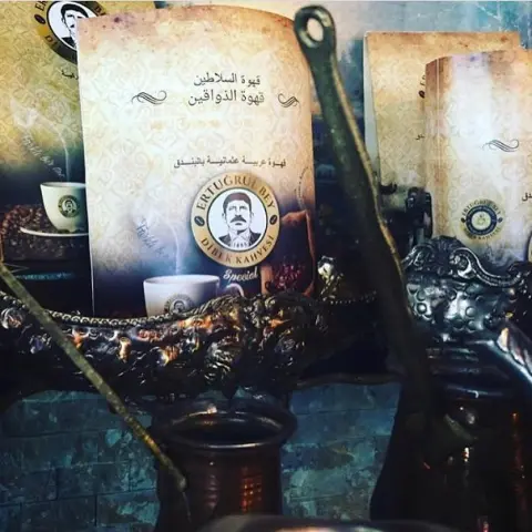 قهوة الذواقين مزيج القهوة العثمانية خلطة فريدة ولذيذة المذاق في الرياض والقصيم،، للطلب الرقم في البايو ‎#قهوة #قهوة_عثمانية #قهوة_عثمانيه #قهوة_تركية #تركية #قهوة_وحلى #قهوة_مختصة #قهوة_عصر #ارطغل #قهوة_ارطغل #قهوة_محمد_افندي #قهوة_عربيه #قهوة_الصباح #صباح #صباحو #بورصه #اسطنبول #مساء #صباح_الخير #مساء_الخير