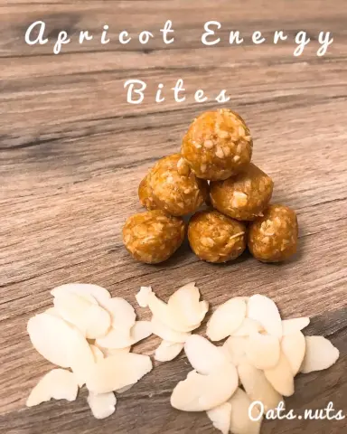 Apricots Energy Bites, a mixture of sour and sweet comes in these mini balls ✨Gluten Free✨ كرات الطاقة بالمشمش ، خليط من الحالي و الحامضمناسبة لك و لصغارك ✨خالية من القلوتين✨