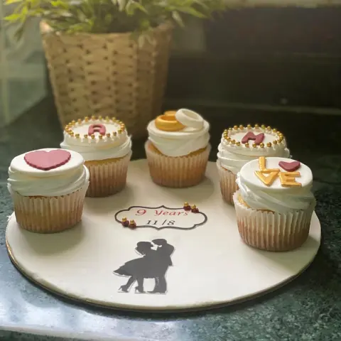 #كيك #فوندان #طلبيات #الباحة #العقيق #تصاميم #ذوق #asrar #كيكات_رمضان #albahaca #cakecakecake #fondantcake #cupcakery