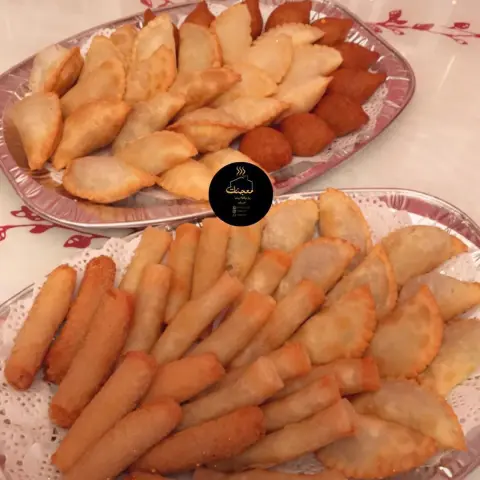 صحن الذواقه ✨ #مقليات #طاهيات_جدة #طباخات #مقالي #ذواقه #سمبوسات #سمبوسه #كبه #جده #جدة #jeddah #مقلي #تصويري #تصميمي #رمضان #مفرزنات #مفرزناتي