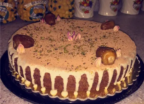 كيكة التمر الجمال واللذة كلها تكمن هنا❤️