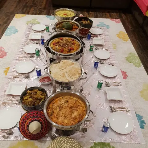 طلبيه عشاء عليهم بالعافيه
