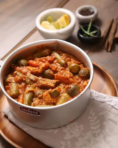 مرقوق رمان و ورد ..