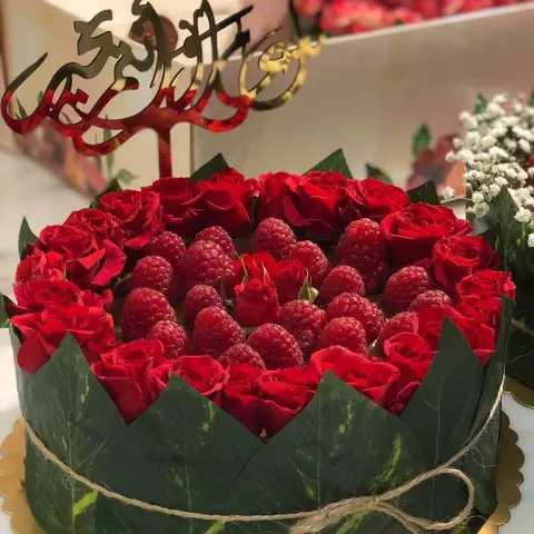كيكة الشوكولاته مقاس القطر 20 سم . ارتفاع 7 سم سعرها مع الكرت 245 ♥️