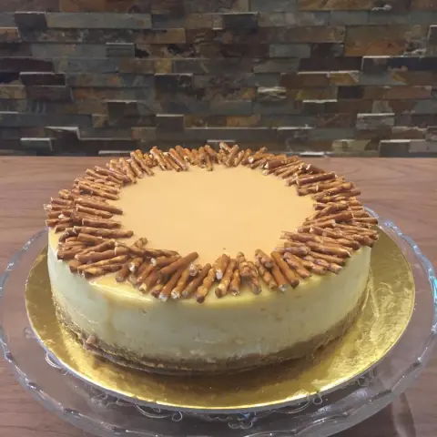 جديدنا ~ سولتد كاراميل تشيز كيك #cake #cheesecake #dessert #حلا #حلى #فراولة #زنجبيل#تيشز_كيك #كيك #حلويات #لطيفة #لطيفه#الرياض#tart #almond #chocolate #شوكلاته #لوز #تارت #كوكيز #فول_سوداني #peanut_butter #cookies #سمورز#smores #crinkles #كرنكلز #banana_muffin #بانانا_مفن #salted_caramel
