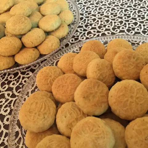 طلبية زبونه معمول تمر بالقالب الكيلو ب ٧٠ ريال بالعافيه ❤️❤️#جدة#مكة#معمول_تمر #معمول_بيتي #معمول_طري #غريبة#افراح#مناسبات#مواليد