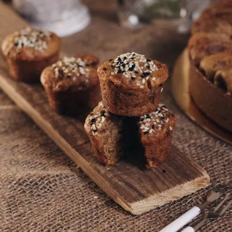 قوالب التمر - - - - - - - - - #muffins #healthyfood #sweets#dessert #delicious #yemmy #order#ksa#cookies #cake#sweetsaddict #قوالب التمر#كيكة_تمر #حلا#المدينة_المنوره #نكهة_مديني #حلويات #بنات_المدينة #جامعة_طيبة #كلية_السلام #كوكيز#كيكة_الكوكيز #كوكيز_كيك #كيكة_دخن #