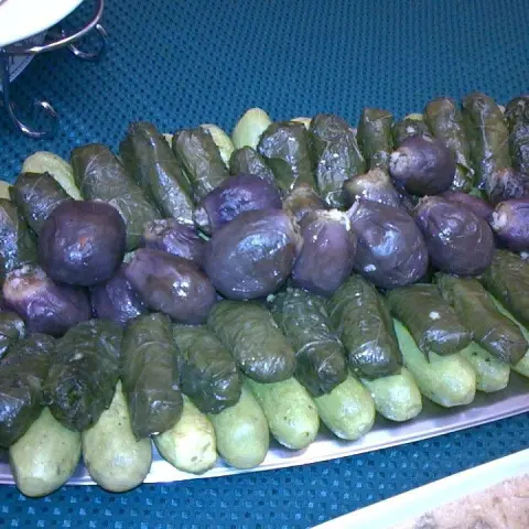 بلنجي كوسا وباذنجان وورق عنب وممكن ملفوف حسب الطلب ويرجى تسجيل الطلب قبل ثلاث ايام