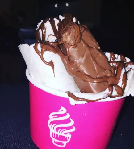 باونتي مكس مع النوتيلا #نوتيلا #باونتي #ايسكريم_على_الصاج #ايسكريم #حفلات #الرياض #ice_cream_rolls #icecream #icecreamrolls #لوتس #lutus #سياحة #عيد_ميلاد #اعياد_ميلاد #مطاعم #ترك #حلويات #ايسكريم_صاج #riyadh #restaurant