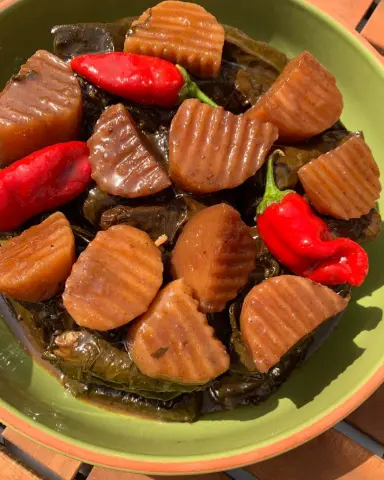 ‏الورق عنب هو الحل لمشاكلك النفسية ❤ بلا حب بلا كلام فاضي . . . . #love ##food #likeforlikes #smile #instagram #makeup #fashion #ورقعنب #ورق #معجنات #طبخات #الرياض #السعودية
