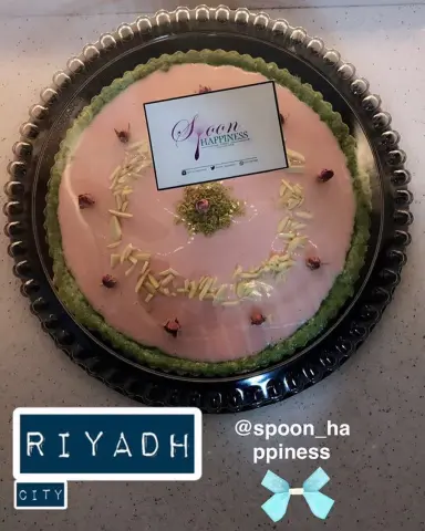 حلى الفستق وهل يخفى القمر ❤️❤️❤️ طلبيه زبونه عليهم بالعافيه ️ماشاء الله ياعسولات الطلب قبل بيوم والتواصل على والواتس . . . #حلى_قهوة #حلى #حلويات_الرياض #قهوه #جمعه #زوارة #يمي #فستق #بستاشيو #spoon_happiness #like4like #follow4follow #photography #ksa #saudiarabia #handmade #deliciousfood #جمعه_طيبه #جمعات #بنات_الرياض #بنات_الجامعه #بنات