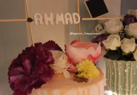 الويكند قررربمين حابه تطلب كيكه حلوه وتستمع مع حبايبها❤️ ياحلوات الطلب قبل بيومين و الاولويه للاسرع❤️ . . . . #مدارس_الرياض #الرياض #حلى #حلى_قهوة #دعم #اسر_منتجه #دعم_المشاريع_الصغيره #السعودية_الرياض #بنات_الرياض #جامعه_سعود #جامعه_الاميره_نوره #جامعه_الامام #لايكات #حلويات_الرياض #قهوه #حلى_قهوة #استقبال #زواره #يمي #spoon_happiness #like4like #ksa #saudiarabia #handmade