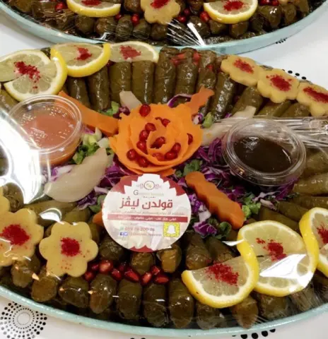 بكره الظهر راح نوفر صحون مشكلة وسادة للحجز واتس قبل السحور