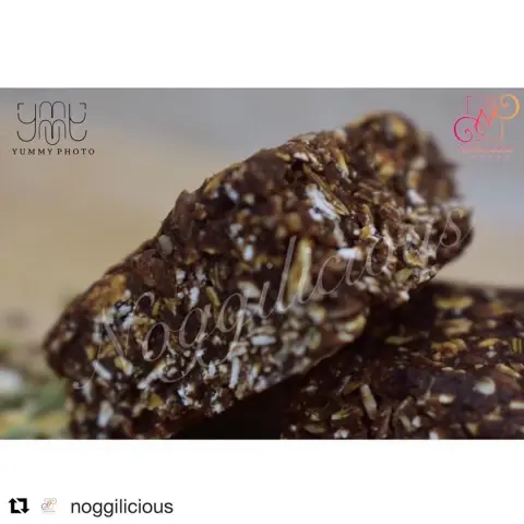 تابعونا على حسابنا الثاني #Repost with ・・・ لاكتو تريت المكونات تمر - بيض - يانسون - شمر - خميرة البيرة - دقيق بُر - رقائق حبوب الشوفان الكاملة - ملح - فانيليا - بذور الكتان - كاكاو - سمسم كل ٥٠ جرام تحتوي تقريبا على ١٥٠ سعرة حرارية Lacto Treats Ingredients Dates - eggs - anise - fennel - yeast powder - whole wheat flour - whole oats flakes - salt - vanilla - flaxseed - cocoa - sesame Each 50 grams contains approximately 152 calories #مدر_للحليب#الرضاعة_الطبيعية#أمهات#أمومة#حوامل#صحة_الطفل#صحي#لذيذ #breastfeeding#lactation#breastfeedingcookies#mothers#motherhood#pregnant#pregnancy#healthy#treat#sugarfree