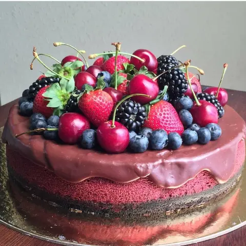 Berry lava cheesecake . . #birthday #berry #lava #cheesecake #chocolate #حفله #الخبر #رد_فلفت #شوكولاته #تشيزكيك #ymmmy #توت #فراوله #blackberry #blueberry #ويك_اند #الخميس #الخميس_الونيس #طلبات_العيد #العيد #كرز #الجببل #الخبر #الدمام #زواره #زبايني