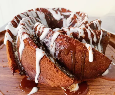 Banana cake Flower shape 85sr كيكة موز شكل الوردة ٨٥ ريال
