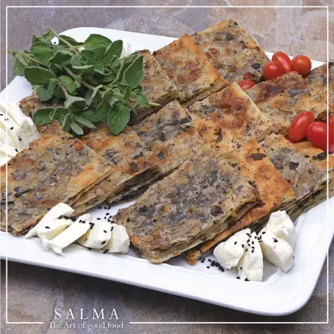 مطبق الزعتر الاخضر مع الجبنة النابلسية. Fresh Zaatar & Nabulsi Cheese Muttabaq