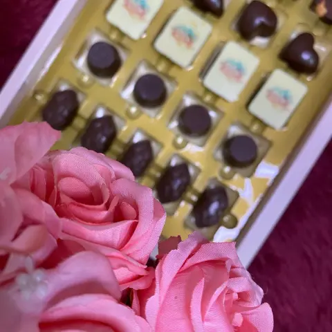 بوكس رمضان ⭐️ . . #الرياض #الخرج #السيح #الهياثم #المجمعة #نعجان #حلا_قهوة #حلا_سريع #حلا_بارد #شوكلت_بلجيكي #بوكسات #صفقات #عين #فايروس #dh_chocolate #رباعيات #فايروس #كيكالليمون #حجر #فعاليات #إجازه #عشاء_سريع #عيد #رمضان #عين #المنظومة #تواصل #رمضانيات #رمضان2020 #السحور