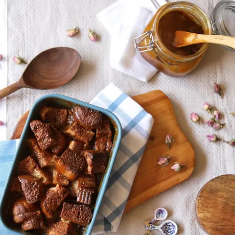 Complement your Thursday night with a warm brioche pudding..have a lovely weekend