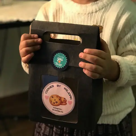 • تقاومون هاليدين؟ أنا بالنسبة لي أقدر أقاوم هاليدين بس طبعًا ماأقدر أقاوم لذاذة كوكيزنا #دبليواي ❤