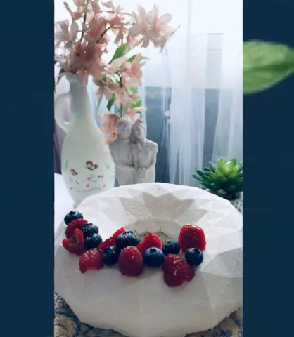 حبيبت قلبي سَنو كرانبيري ❄️ #مكة #مكةالمكرمة #موسم_الرياض #موسم_جدة #اسر_منتجه #كيك #كيكات #ابداع #جديد #حصري
