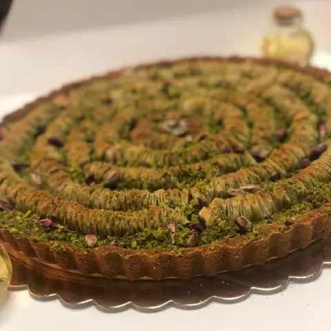 طلبية زبونه عليها بألف عافية