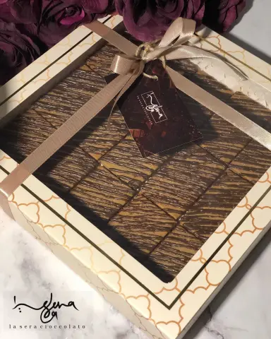 "‎الفرح الذي أدخلته على قلب أحدهم ‎‏حتى لو بكلمه.. ‎‏لن ينساه الله وسيُرد لك في ضيقك لتفرح"‫‬⁩