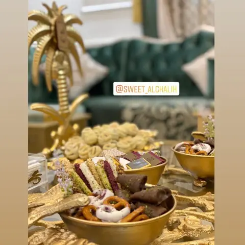 من أجمل الصور اللي وصلتنيتنسيق وجمال . ‏‎‏ ‎لتأكيد الطلب عن طريق الدايركت & واتس ‭ ‏‎#الدمام #الخبر #المنطقه_الشرقيه #الجبيل #توزيعات #معمول_هش #مدارس #توزيعاتي #حفر_الباطن #توزيعات_مواليد #يوم_المعلم #البرتزل #شوكليت #توزيعات_مميزة #عيد_الفطر #عيد #عيد_مبارك #عيد_الاضحى #معمول_تمر #معمول_لذيذ #معمول_طري #معمول_بالتمر #معمول_جوز #حشوة #مدارس #اسر_منتجه #الدمام_الخبر #بيتفور_العيد #بيتفورات #بيتفورات_لذيذة #بوكس_السعادة #شوكليت .