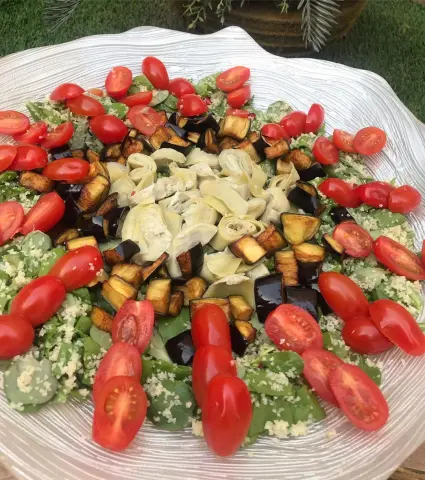 سلطة الرجله والخرشوف .. طبق التقديم من عميلتنا العزيزه #باذنجان #خرشوف #سلطات