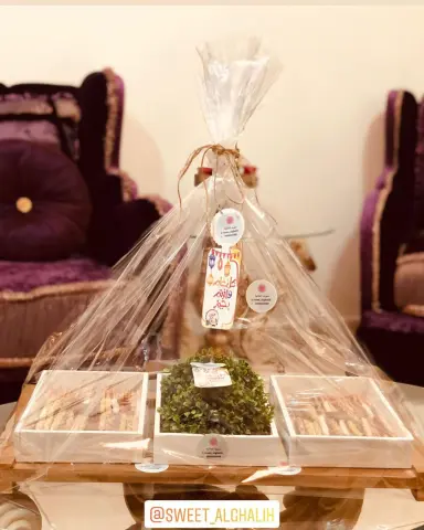 طلبية زبونة . تعبئة صينية من شوكليت الموالح مغمسة بشوكلاتة من الكاكاو والفانيلا ويتميز بعدة نكهات مختلفة . ‏‎#الدمام #الخبر #المنطقه_الشرقيه #الجبيل #توزيعات #معمول_هش #مدارس #توزيعاتي #حفر_الباطن #توزيعات_مواليد #يوم_المعلم #البرتزل #شوكليت #توزيعات_مميزة #عيد_الفطر #عيد #عيد_مبارك #عيد_الاضحى #معمول_تمر #معمول_لذيذ #معمول_طري #معمول_بالتمر #معمول_جوز #حشوة #مدارس #اسر_منتجه #الدمام_الخبر #بيتفور_العيد #بيتفورات #بيتفورات_لذيذة #بوكس_السعادة #شوكليت .