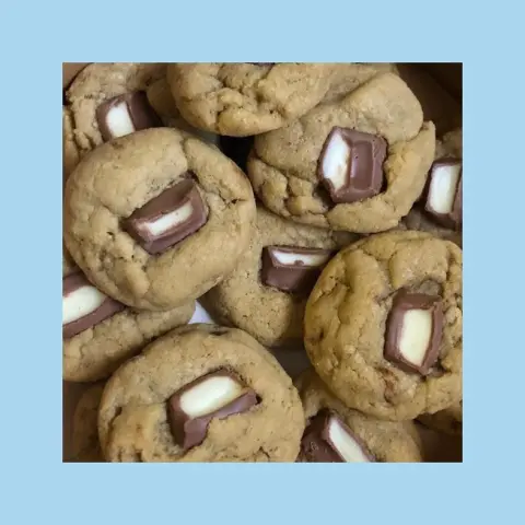 Happy Weekend COOKIES Lovers #alkhobar #دعاية #extralife #extractions #dhahran #dammam_city #cookies #kinder #الدمام #الظهران_الخبر #الخبر#bahrain #jubail #jubail_industrial #الجبيل #bh