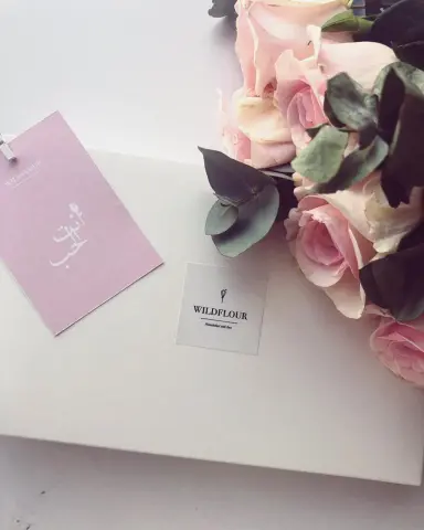 this love day gift something that’s sweet & pretty preorder for 14th of feb -limited quantity- . . . #homebakedwithlove #valentineweek #specialpackaging #loveday #gifts #valentinesday #jeddah #brownies #flowers #specialoccassion #madewithlove #chocolatelover #giftbox #lovedayweekend #brownies #browniebites #pinkroses #جدة #حلى #بيكري #براونيز #هدايا