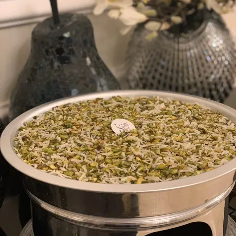 - مافيه أحلى من الـفُستقية مع قهوة الويكند نستقبل طلباتكم على الواتس اب✨ الرابط المباشر بالبايو..