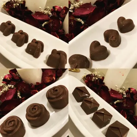 #الشرقيه #طباخات #مناسبات #شكولاته #افراح #الدمام #الخبر #لذاذه #دعم #كاكاو نكهات متعدده ومنوعه من الشكولاته(لوتس،تشيز كيك ، بستاشيو ،قهوه ، توفي، رايس كريسبي)