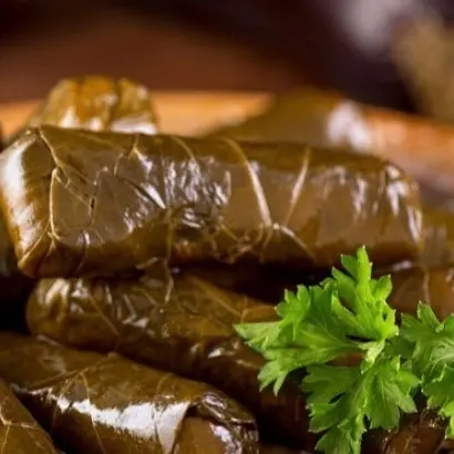 ما يحلى الشاهي الا بورق العنب #اسرة_منتجة#مطاعم#الرياض#مطاعم_الرياض#اكلات_شعبية