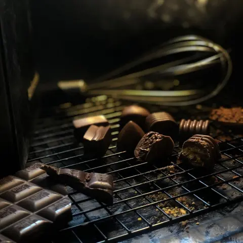 #rosine_chocolate شارك من تُحب روسين شوكليت