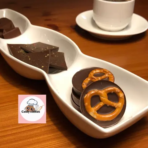 بعض اللقاءات مُدتها فنجان قهوة‬⁩ ‏لكنها تُعطيك من العُمر أجمله♥️♥️