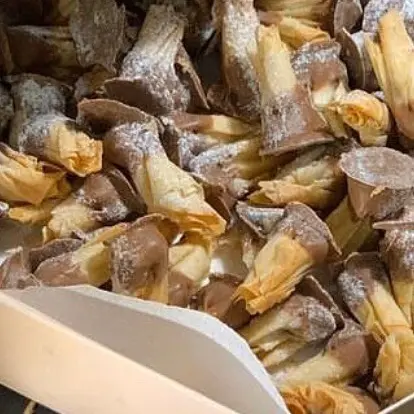 انا ما راح احرق عليكم لذة " أصابع الشوكلت المحشيه بعدت نكهات مميزة " جربوها بنفسكم وأحكموا ..