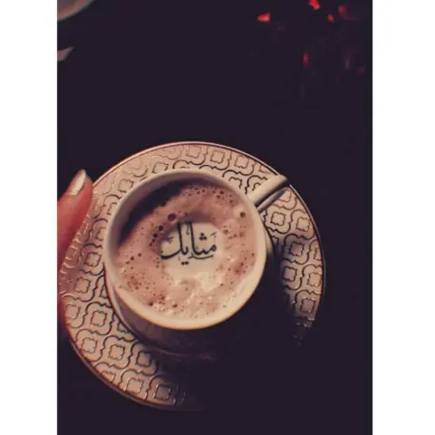 جديدنا بكج كامل لمناسباتكم ❤️ ١/ علب مناديل ٥ ريال ٢/ كيسه توزيعات ب٤ريال ٣/ علبه مربعه ب٤ ريال ٤/ علبه مثلثه ب٤ ريال ٥/ تغريسات