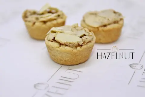 {3} Mini date tarts ___________________________ {٣}تارت التمر صغير