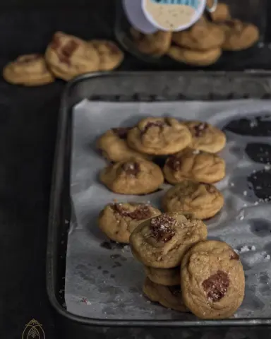 Salted cookies✨ حبينا نشكر اصدقاء كيكز لتفاعلهم معنا بالبوست السابق ونهدي كل وحده جار كوكيز من اختيارها #kekse_cookies #كيكز