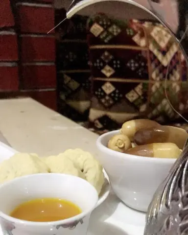 قهوه المغرب ماتحلى الا بمعمول ام نوره
