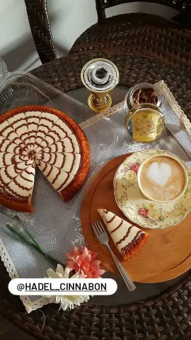 تارت البسكويت اللذيذ بالصوص الأبيض وصوص الشوكلت