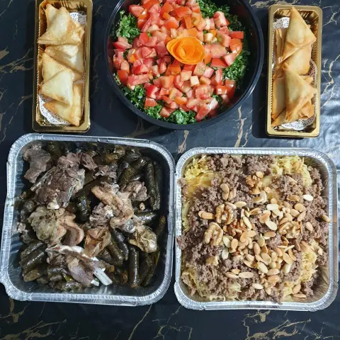 تبولة مقلوبه ورق عنب بلحم