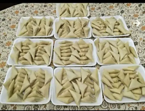 سمبوسك مفرزه وجاهزه للقلي