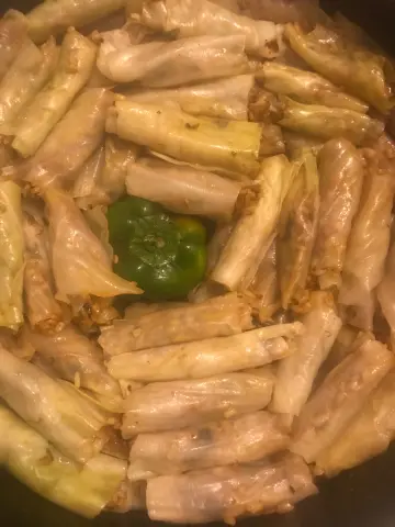 ها مين عاوز ملفوف مفيش احلى من كده