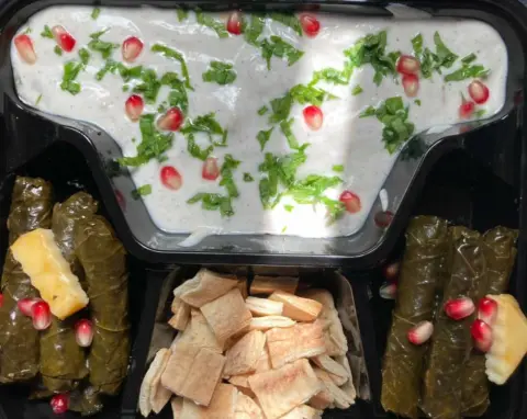 ورق عنب وفتة باذنجان